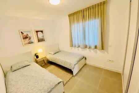 Nuevo Y Moderno Apartamento Con Piscina Торрокс-Коста